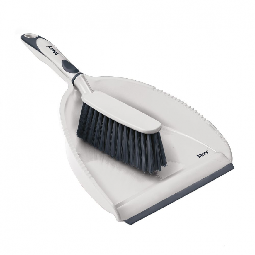Mera's broom and dustpan – 5