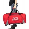 BAG SPORTOWA PODRÓŻNA Z KÓŁKAMI SLAZENGER - Red BAG SPORTOWA PODRÓŻNA Z KÓŁKAMI SLAZENGER - Red