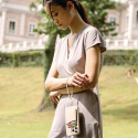 Dėklas UNIQ Coehl Laurel Handstrap universalus sznurek do telefonu na rękę ciemnoniebieski/sapphire mėlynas Dėklas UNIQ Coehl Laurel Handstrap universalus sznurek do telefonu na rękę ciemnoniebieski/sapphire mėlynas