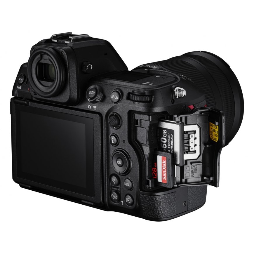 Nikon Z8 + NIKKOR 24-120/4 S MILC 45,7 MP CMOS 8256 x 5504 pikseliä Musta – 3