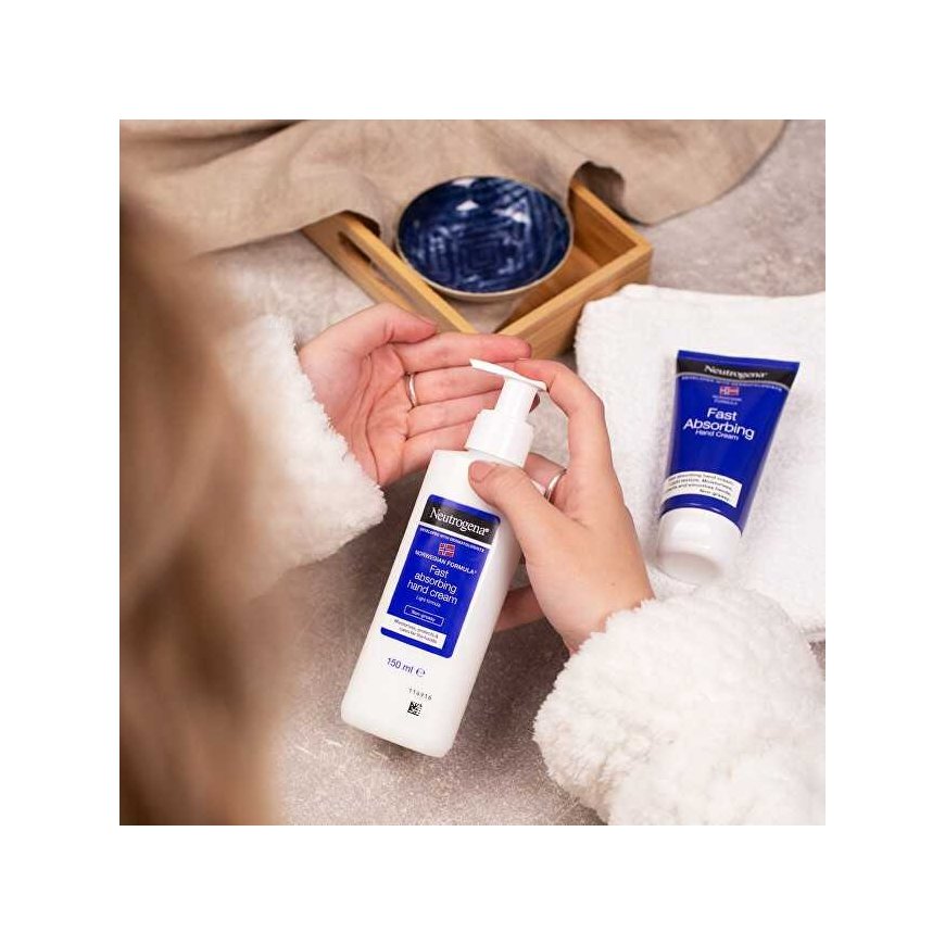 Neutrogena Norwegian Formula Fast Absorbing Hand Cream – 2