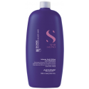 Alfaparf Milano Semi Di Lino Skirtas šviesiems plaukams y Sidabrinis Low Šampūnas 1000ml Alfaparf Milano Semi Di Lino Skirtas šviesiems plaukams y Sidabrinis Low Šampūnas 1000ml