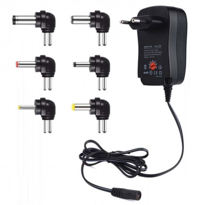 CP UCH1 Universal 12/30W (Max 2.1A) Power Adapter + USB 3-12V ma