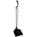 Long-handled brush for scooping