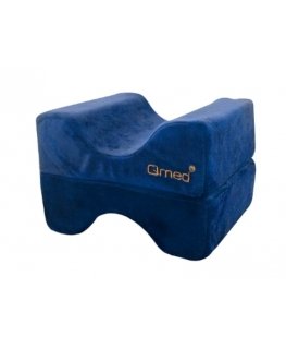 Expandable cushion between the knees and under the legs
