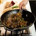 Lodge Ketaus wok 35 cm / namelis