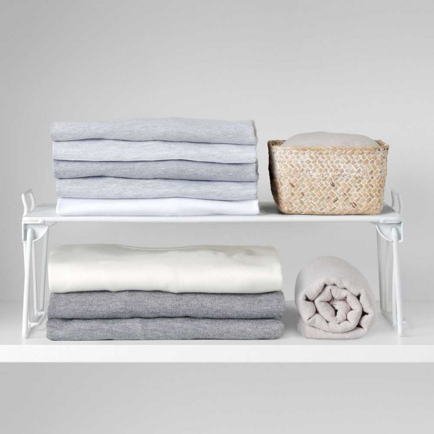 The shelf is folded with the possibility of folding w stos Rayen – 3
