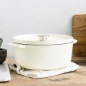 KitchenAid garnek żeliwny 5,2L Almond Kreminis KitchenAid garnek żeliwny 5,2L Almond Kreminis