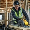 DeWALT DCS520T2 портативная ленточная пила 4200 м/мин Аккумулятор DeWALT DCS520T2 портативная ленточная пила 4200 м/мин Аккумулятор