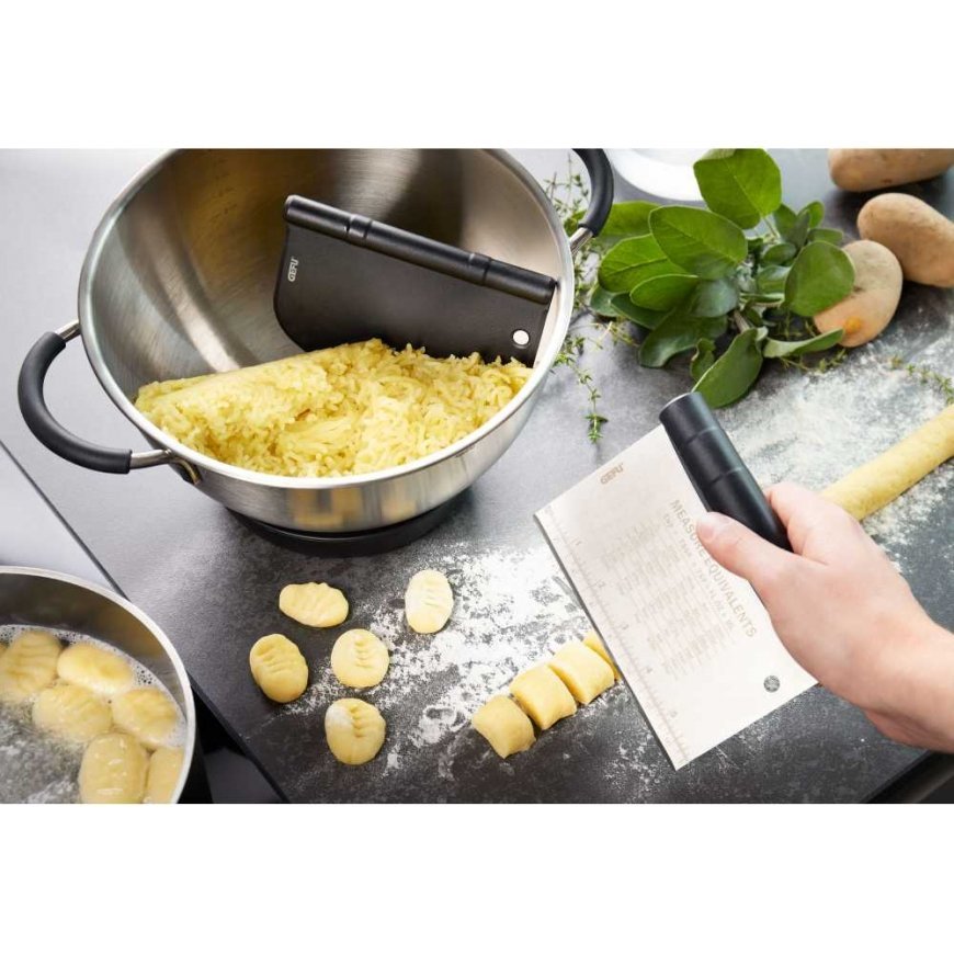GEFU Set of 2 cake scrapers DUTTO – 2