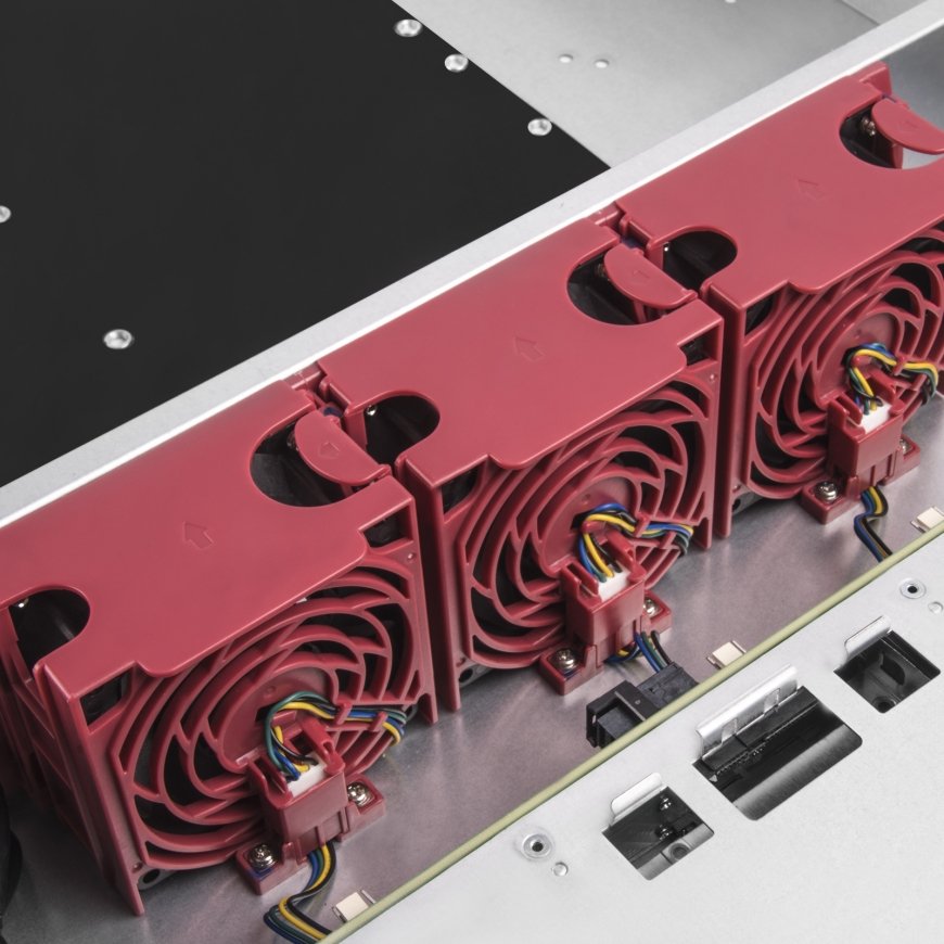 Silverstone RM22-312 HDD/SSD enclosure Stainless steel 2.5/3.5" – 5