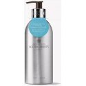 Molton Brown M.Brown Re-Charge Black Pepper Bath & Shower Gel - Refill, 400 ml Molton Brown M.Brown Re-Charge Black Pepper Bath & Shower Gel - Refill, 400 ml