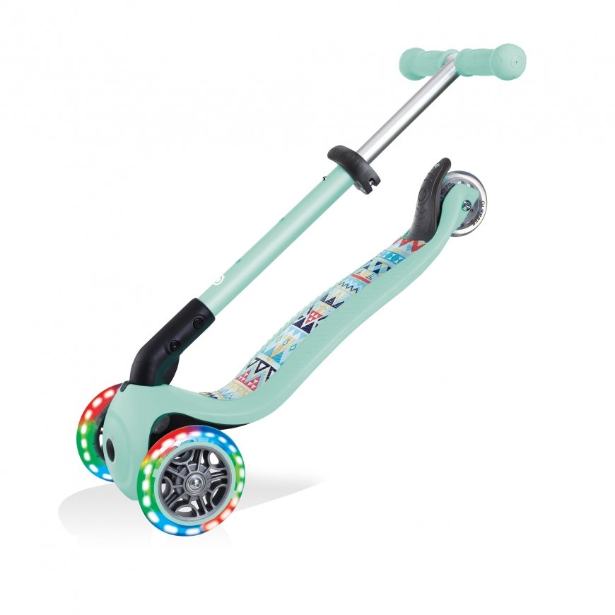 Globber JUNIOR FOLDABLE FANTASY LIGHTS Bērnu Trīsriteņu skrejritenis Zils – 4