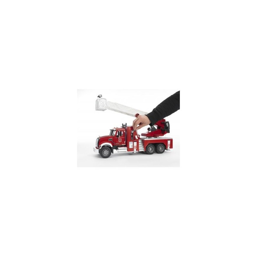 BRUDER MACK Granite fire engine with water pump – 2