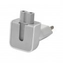 Akyga AK-AD-60 cable gender changer CEE 7/14 IEC C7 White