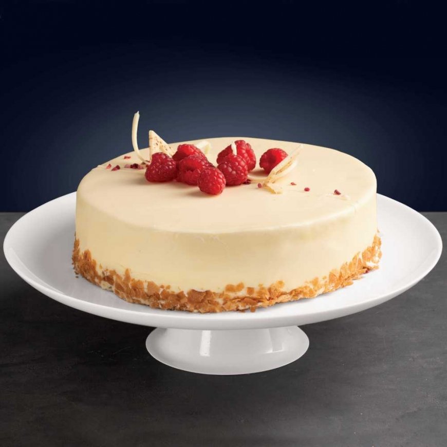 Cake Lily 32 cm white AMBITION