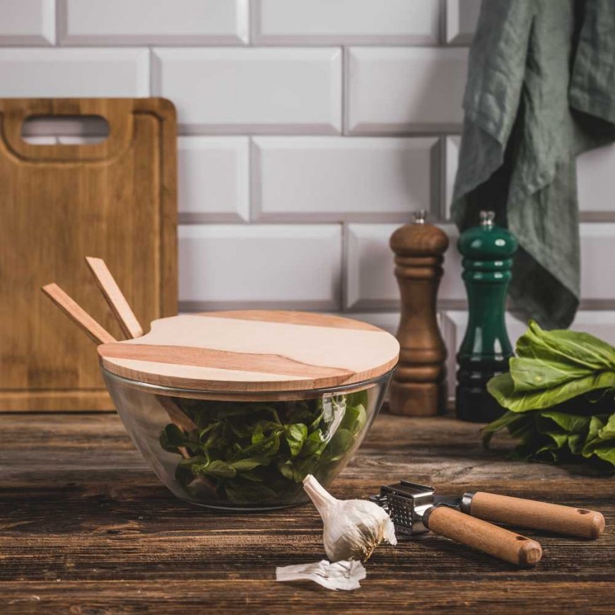 Natural salad bowl with lid and cutlery 23 cm AMBITION