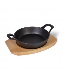 Fissman Keptuvė 18x4,5cm su dviem rankenėlėmis ant medinio stovo (ketaus)