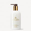 Molton Brown M.Brown Mesmerising Oudh Accord & Gold Body Lot., 300 ml Molton Brown M.Brown Mesmerising Oudh Accord & Gold Body Lot., 300 ml