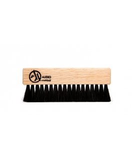 VINYL-BRUSH, OAK WOOD AND GOAT HAIR, NATURAL