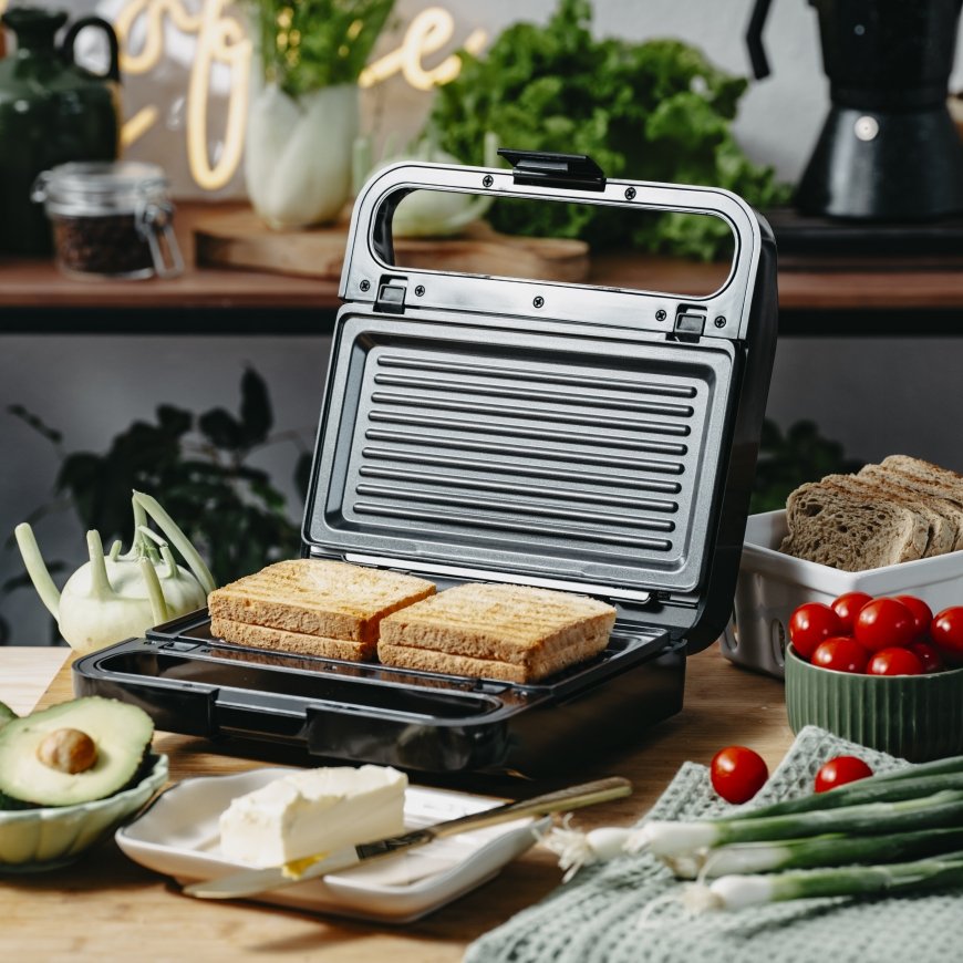 Sandwich maker 2 in 1 | AD 3070b | 850 W | Number of plates 2 | – 3