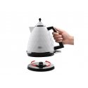 De’Longhi Brillante KBJ 2001.W elektrinis virdulys 1,7 L 2000 W Balta De’Longhi Brillante KBJ 2001.W elektrinis virdulys 1,7 L 2000 W Balta