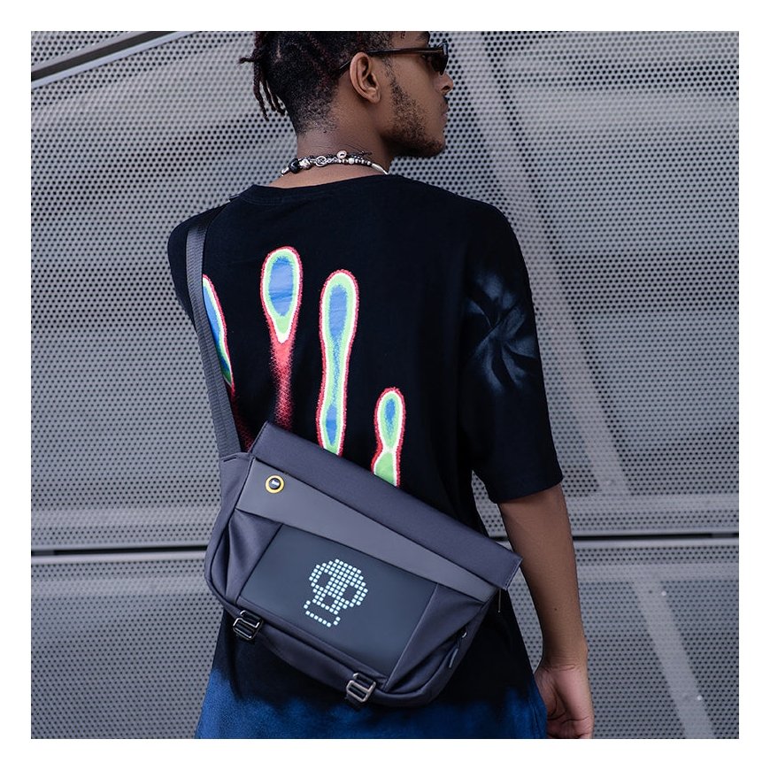Divoom Sling Bag V Nahka, Polyesterikuitutäyte musta Unisex Messenger-laukku – 3