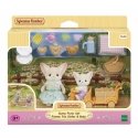 Sylvanian Families Sunny Picnic Set -Fennec Fox Sister & Baby Sylvanian Families Sunny Picnic Set -Fennec Fox Sister & Baby