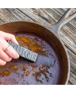 Lodge Cleaner for removing rust from cast iron dishes/lodge