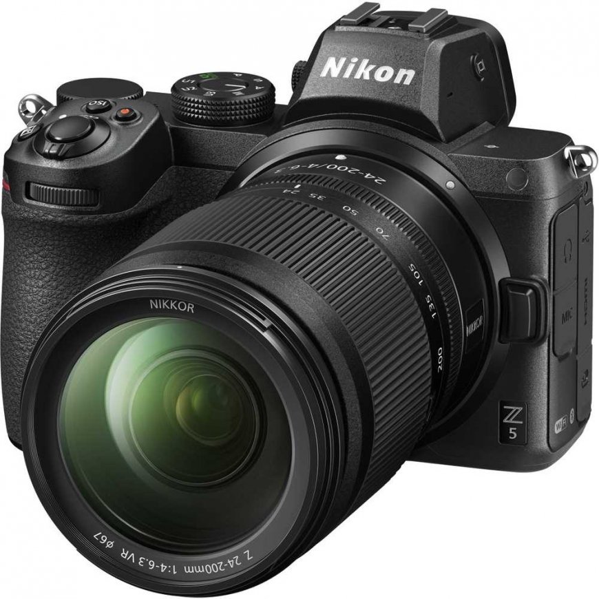 Nikon Z5 + NIKKOR Z 24-200mm