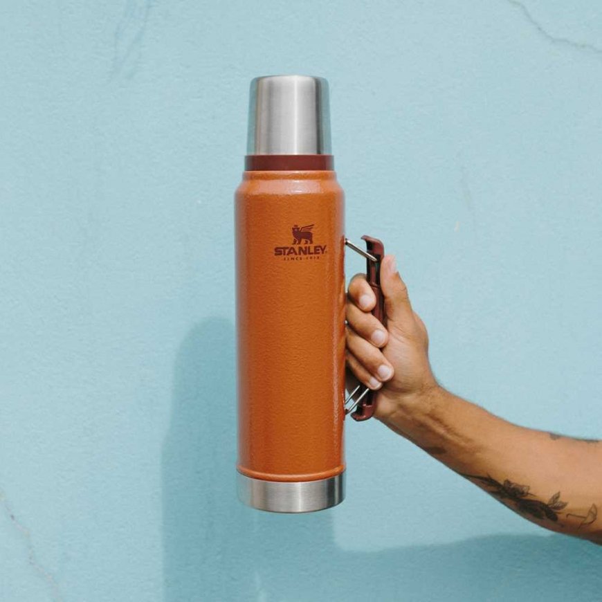 Stanley Thermos Legendary Classic Hammertone Clay