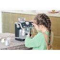 Almarina Kavos aparatas DeLonghi dla małego baristy ze spieniaczem do mleka Casdon Almarina Kavos aparatas DeLonghi dla małego baristy ze spieniaczem do mleka Casdon