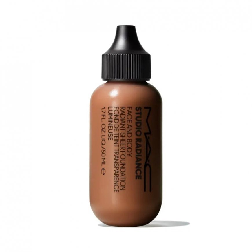 Apple MAC, Studio Radiance, Liquid Foundation