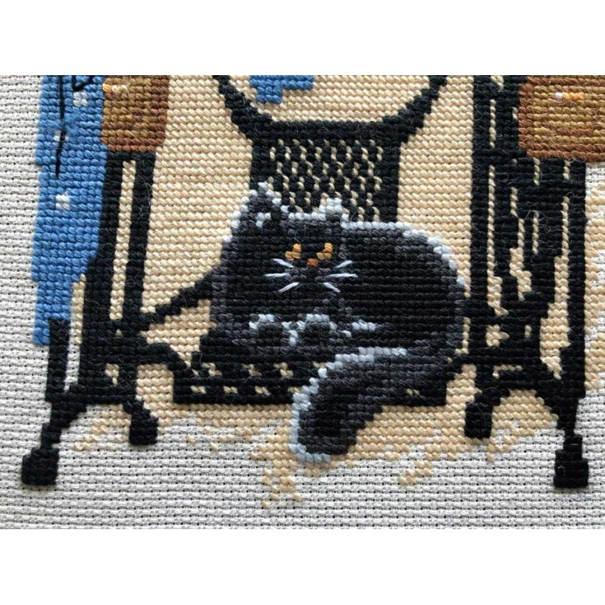 Uab Riolis Cat with sewing machine 857 – 3