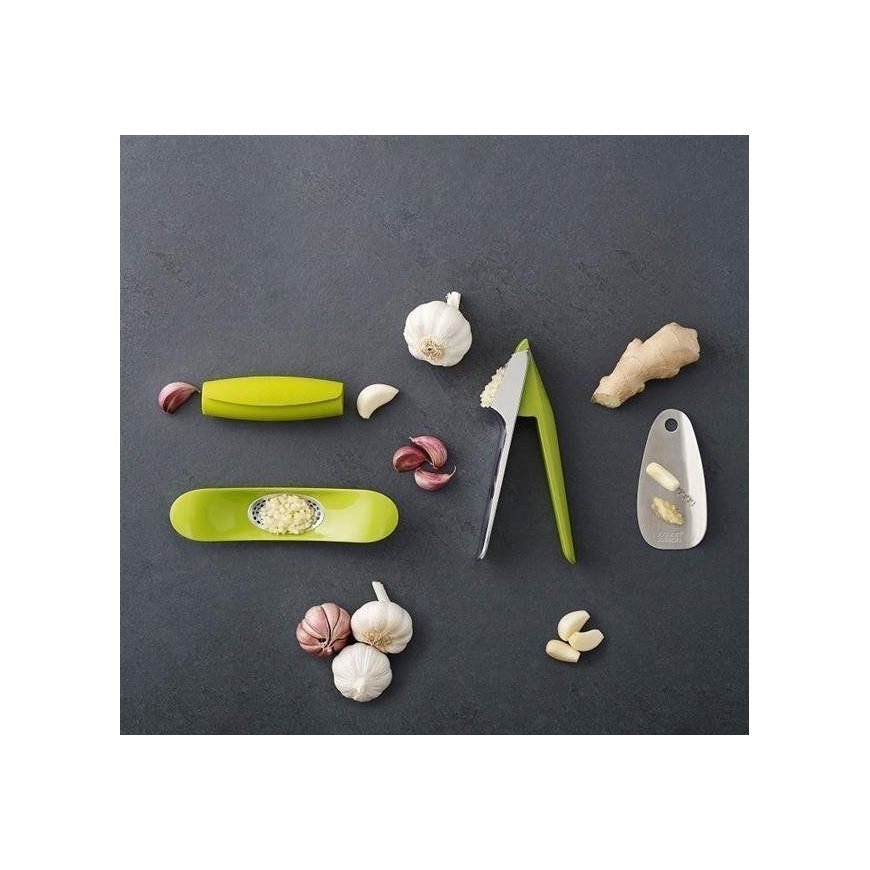 Joseph Joseph garlic chopper
