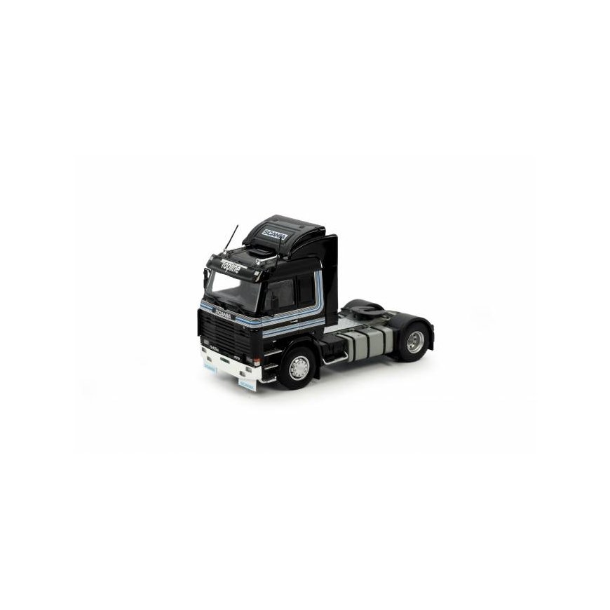 Tractor with front loader