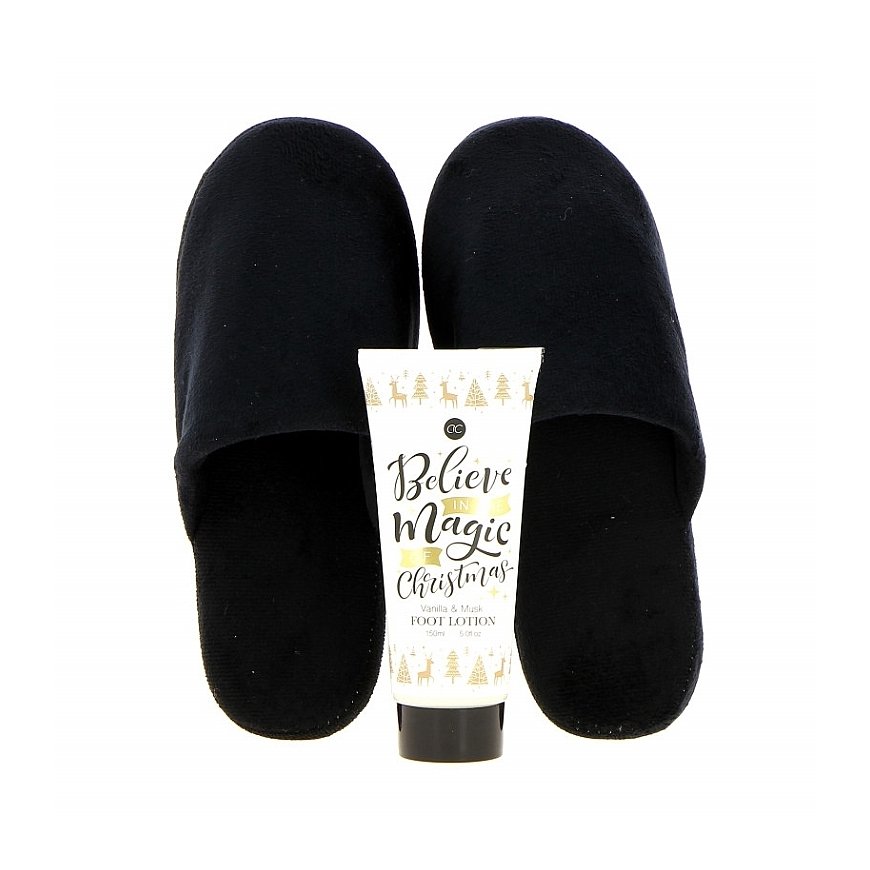 Accentra Winter Magic Foot Care Set - Foot care gift set with slippers