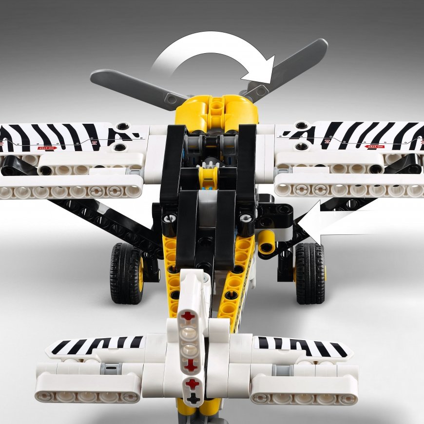 LEGO Technic 42198 – Syrjäseudun pienkone – 4