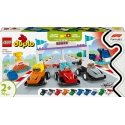 DUPLO Town 10445 – F1-tiimin kilpa-autot ja kuljettajat