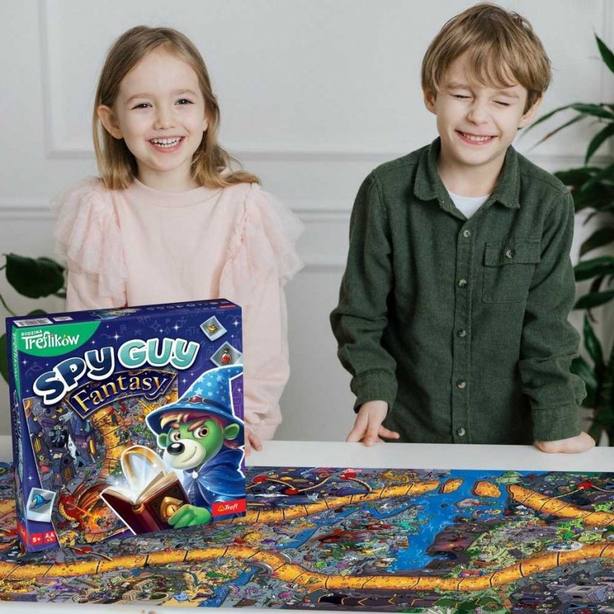 Trefl Family board game Spy Guy Fantasy – 5