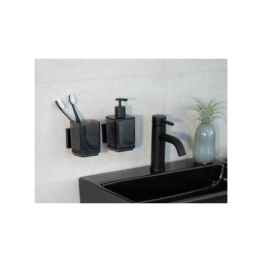 Wenko QUADRO wall-mounted dispenser, installation without drilling – 3