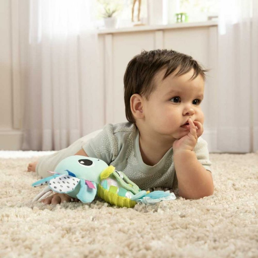 Lamaze - Alise the Axolotl Clip & Go (827497) – 4