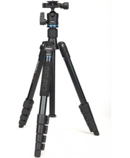 Benro tripod IT15 with IH0 head