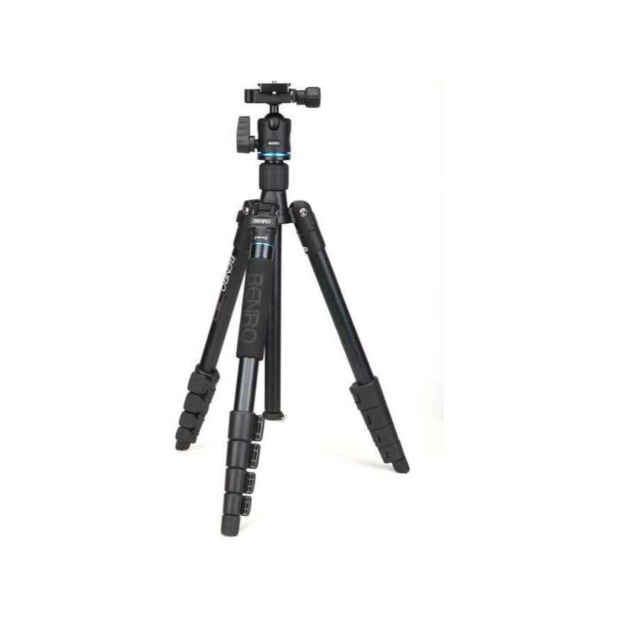 Benro tripod IT15 with IH0 head