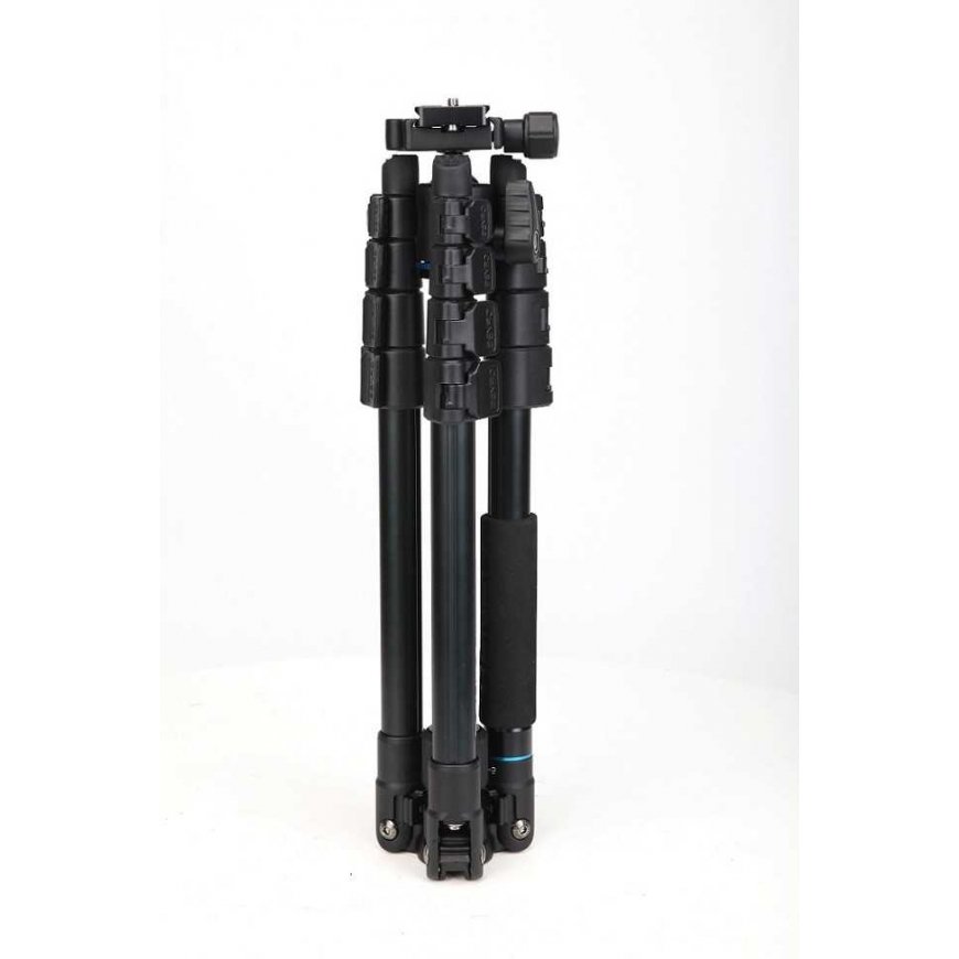 Benro tripod IT15 with IH0 head – 3