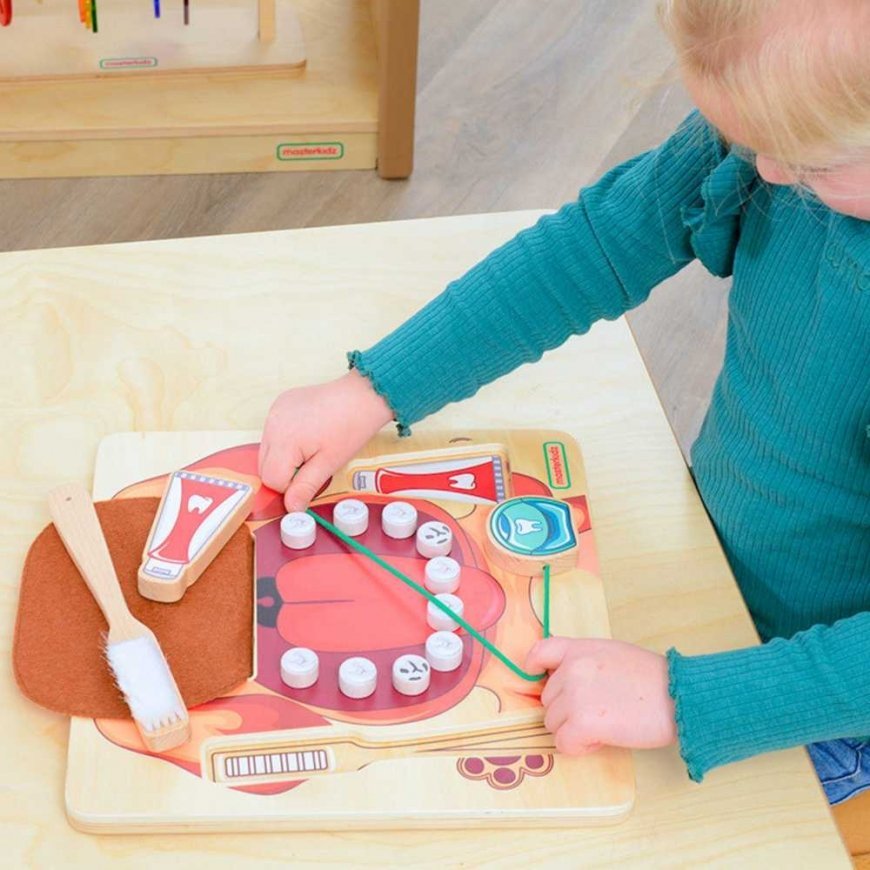 MASTERKIDZ Terveellisen suuhygienian oppiminen koiraa esimerkkinä - Montessorin opetusseinätaulu – 2