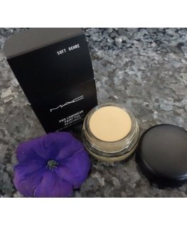 Pro Longwear Paint Pot Eye Shadow