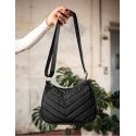 Vuch Naisten Crossbody Laukku Liva Black Banana Bag Vuch Naisten Crossbody Laukku Liva Black Banana Bag