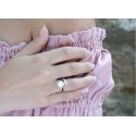 Jwl Luxury Pearls Hopeasormus valkoisella helmillä ja kirkkaalla kristallilla JL0432 Jwl Luxury Pearls Hopeasormus valkoisella helmillä ja kirkkaalla kristallilla JL0432