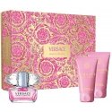 Versace Bright Crystal -setti naisille (EDT, 50 ml + vartalovoide, 50 ml + suihkugeeli, 50 ml) Versace Bright Crystal -setti naisille (EDT, 50 ml + vartalovoide, 50 ml + suihkugeeli, 50 ml)